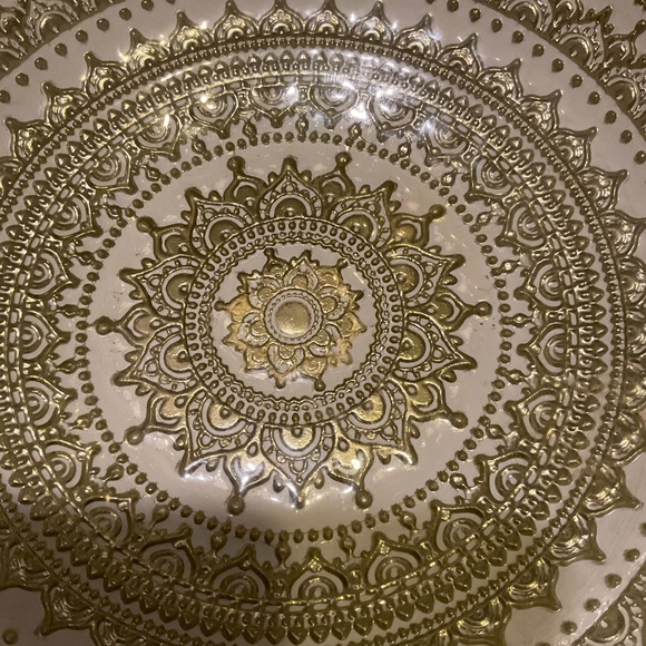 Beautiful Large Glass Bowl - Picture 4 of 4